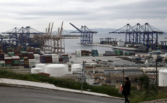Trung Quốc gia tăng cổ phần tại cảng Piraeus của Hy Lạp