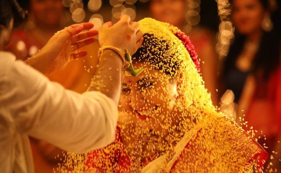 9 quy tắc độc lạ chỉ xuất hiện trong đám cưới Ấn Độ