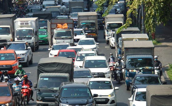 Những dấu hỏi với đề xuất thu phí ô tô vào trung tâm TP Hồ Chí Minh?
