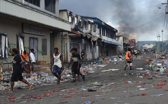 Biểu tình bạo lực ở quần đảo Solomon: Phát hiện 3 thi thể bị thiêu cháy ở khu phố người Hoa