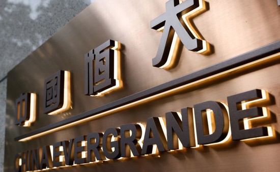 Cổ phiếu Evergrande lao dốc sau khi Chủ tịch của tập đoàn bán cổ phần