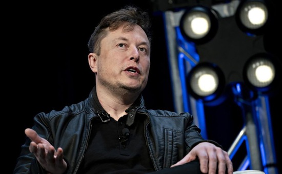 Elon Musk nhờ dân mạng định đoạt 21 tỷ USD cổ phiếu Tesla