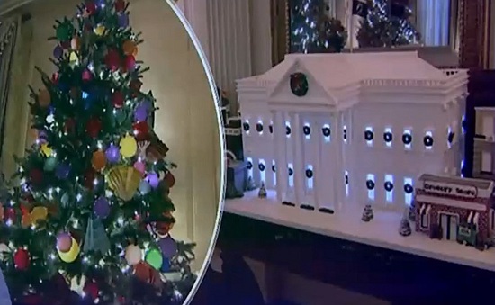 Đệ nhất phu nhân Mỹ trang trí Giáng sinh tại Nhà Trắng: Đệ nhất phu nhân Mỹ đã trang trí Nhà Trắng bằng những trang trí độc đáo và tinh tế nhất. Với chủ đề \