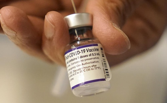 Phòng chống biến thể Omicron: Vaccine vẫn là "vũ khí tốt nhất hiện có"