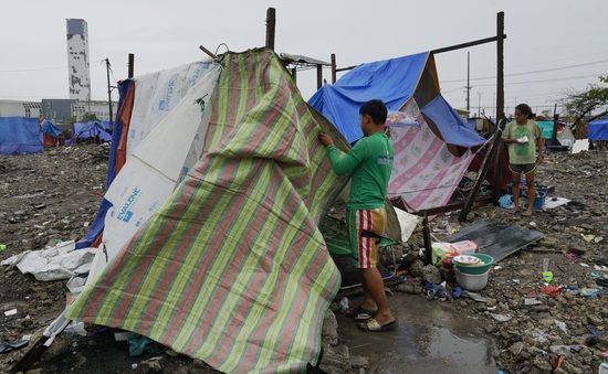 Số người thiệt mạng do cơn bão mạnh nhất năm Rai ở Philippines lên tới hơn 400