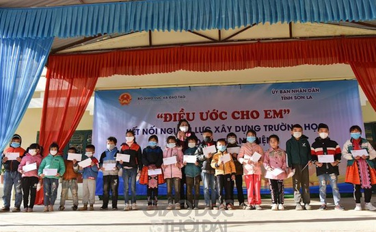 "Điều ước cho em" thắp sáng tương lai học sinh nghèo Sơn La