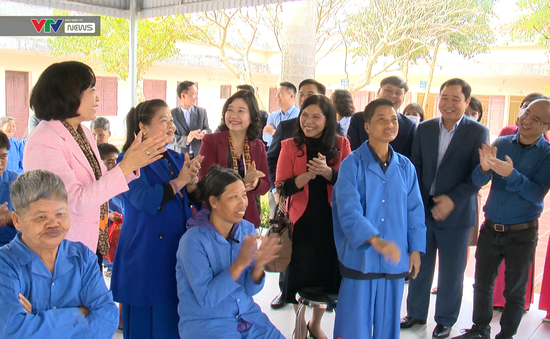 Món quà đầu xuân cho hơn 1.000 người dân khó khăn tại tỉnh Ninh Bình