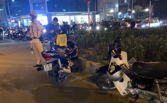 Người đàn ông bị đâm gục va chạm giao thông ở Hà Nội