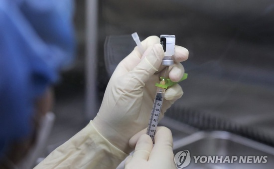 Hàn Quốc sử dụng kim tiêm cải tiến, tiêm được nhiều liều vaccine hơn