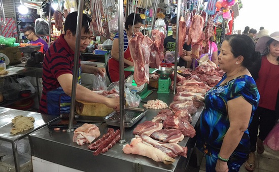 Giá thịt lợn hơi tiếp tục giảm, xuống còn 80.000 đồng/kg