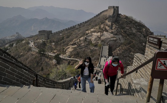 Du lịch nội địa Trung Quốc tăng đột biến sau dịch