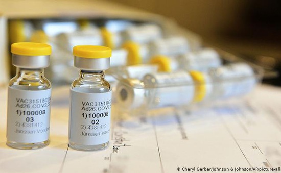 Johnson & Johnson phân phối vaccine COVID-19 ngay sau khi được cấp phép