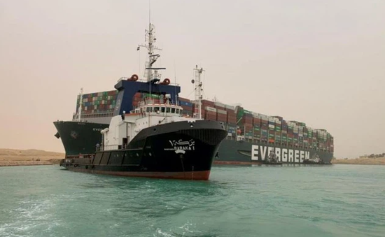 Kênh đào Suez tắc nghẽn “đe dọa” nghiêm trọng chuỗi cung ứng toàn cầu