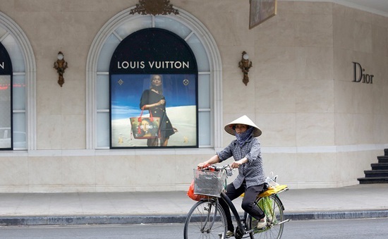 Số người siêu giàu tại Việt Nam giảm