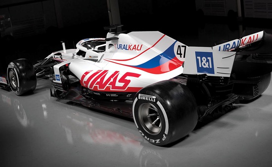 Đội đua Haas ra mắt xe cho mùa giải mới