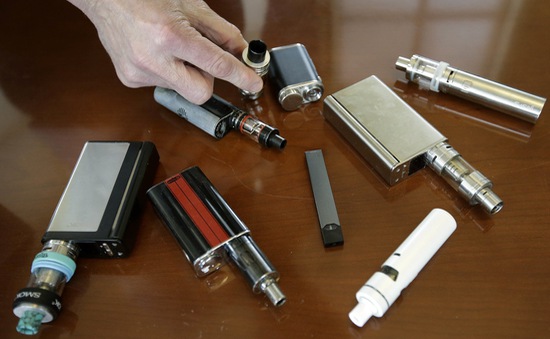 Ngộ độc, sốc và ảnh hưởng sức khỏe lâu dài do sử dụng thuốc lá điện tử trộn ma túy
