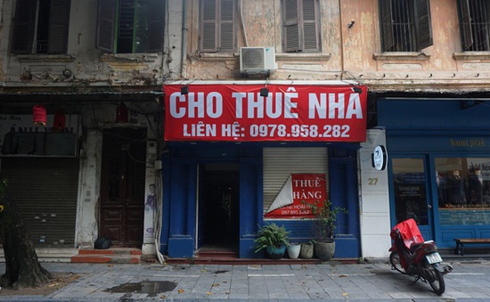 Nhiều “mặt tiền vàng” ở Hà Nội vẫn “cửa đóng, then cài”