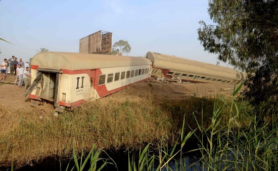 Tai nạn xe lửa gần Cairo (Ai Cập), ít nhất 11 người thiệt mạng và gần 100 người bị thương