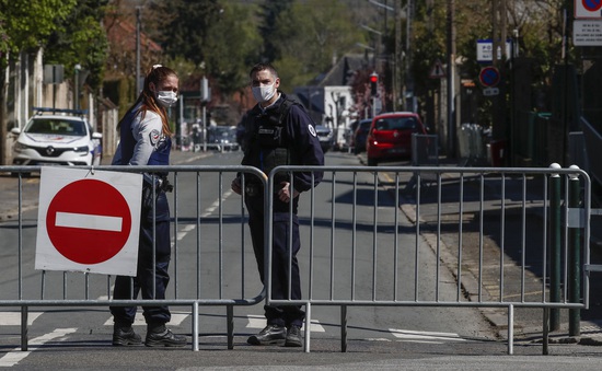 Tấn công bằng dao tại Pháp, nữ cảnh sát bị sát hại
