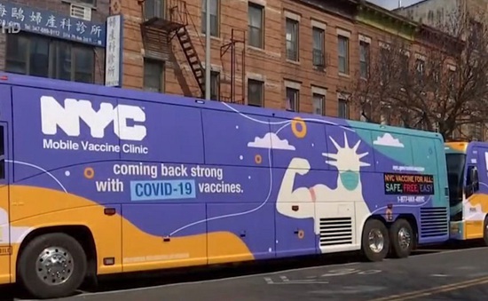 "Xe bus vaccine COVID-19" đầu tiên tại New York, Mỹ
