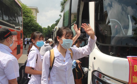 Gần 800 giáo viên, học sinh Bắc Giang phải cách ly tập trung