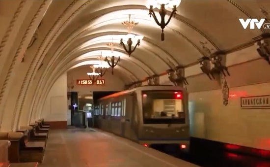 Phụ nữ Nga được phép lái tàu điện ngầm