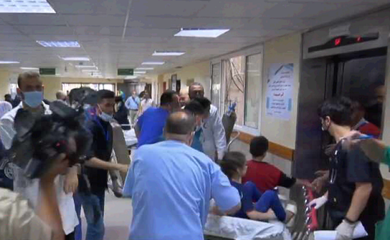 Bệnh viện ở Gaza căng mình ứng phó với dịch bệnh và chiến sự