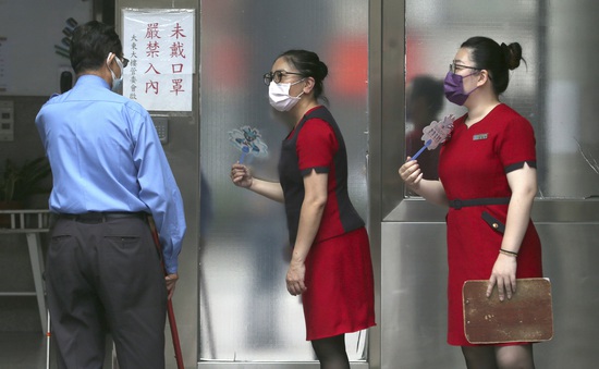 Đài Loan (Trung Quốc) tạm dừng tiếp nhận lao động nước ngoài, bao gồm cả lao động Việt Nam