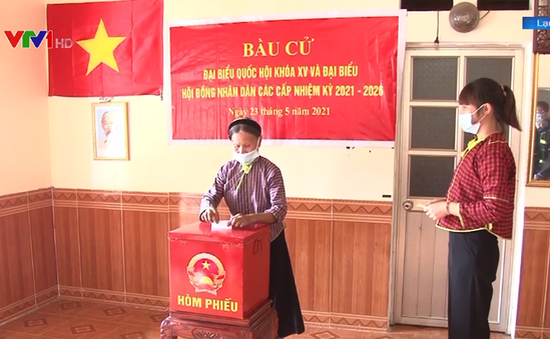 Hàng triệu cử tri Hà Nội và các tỉnh khu vực phía Bắc hoàn thành bầu cử
