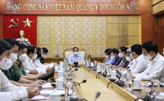 Chi viện lực lượng, tiêm vaccine, ứng dụng công nghệ trong phòng chống dịch ở Bắc Giang