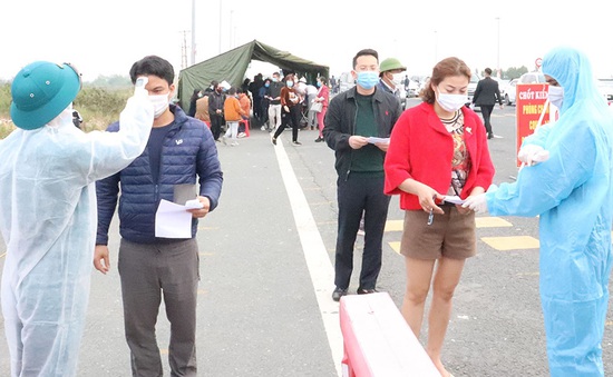 Người dân đến, quay lại Quảng Ninh sau kỳ nghỉ lễ phải khai báo y tế
