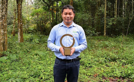 Một người Việt Nam được vinh danh anh hùng môi trường 2021