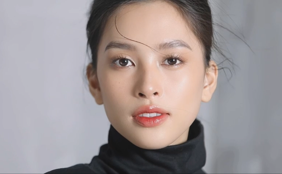 Vẻ đẹp trong veo của Hoa hậu Tiểu Vy