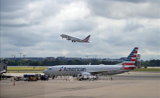 American Airlines hủy hàng trăm chuyến bay mỗi ngày vì khan hiếm nhân công