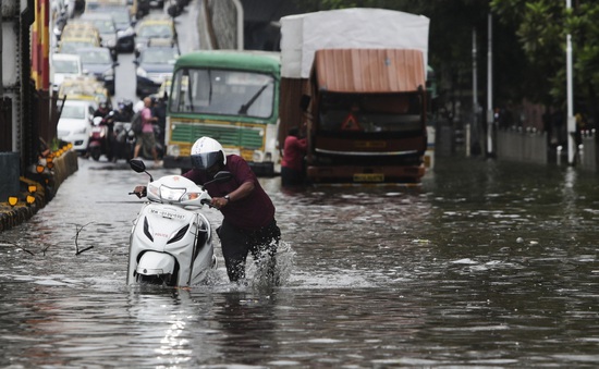 Mưa lớn và lở đất gây sập nhà tại Ấn Độ, ít nhất 25 người thiệt mạng