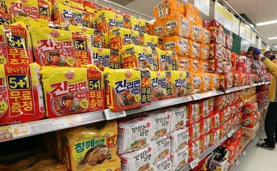 Xuất khẩu mì ăn liền của Hàn Quốc đạt kỷ lục trong đại dịch