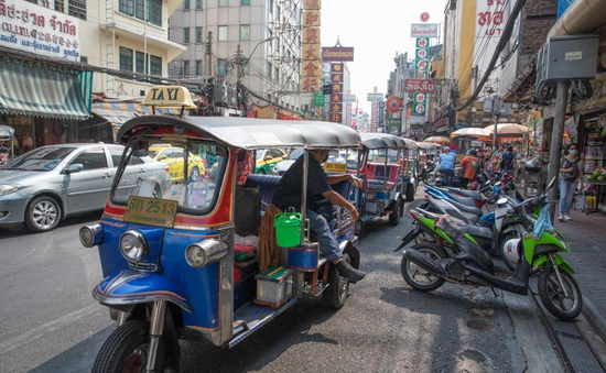 Dịch vụ xe chở khách tại Thái Lan khốn đốn vì dịch bệnh
