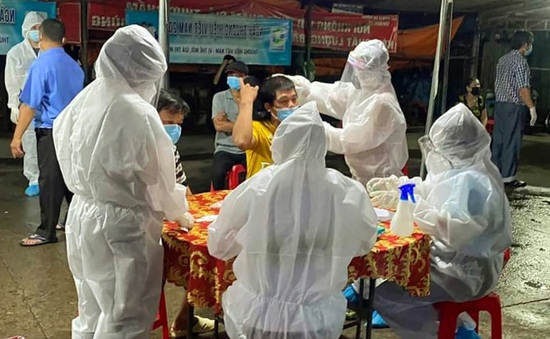 Phát hiện nhiều ca nghi nhiễm COVID-19 tại một số chợ, Đồng Nai tiếp tục phát thông báo khẩn