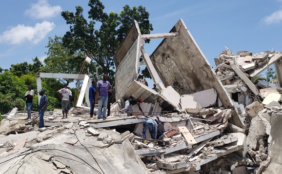 Haiti ban bố tình trạng khẩn cấp vì động đất