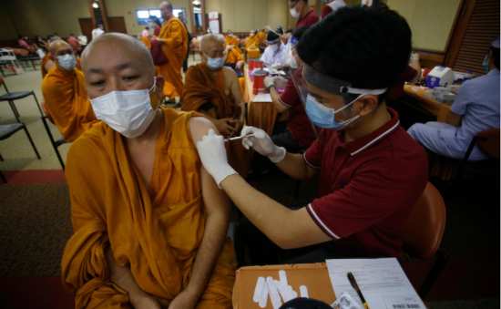 Số ca nhiễm COVID-19 trong cộng đồng tăng mạnh, Lào tăng cường các biện pháp phòng dịch
