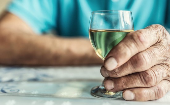 Sử dụng đồ uống có cồn làm tăng nguy cơ ung thư