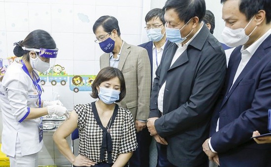 Việt Nam về đích sớm tiêm vaccine COVID-19, chạm mốc 150 triệu liều vào cuối năm 2021