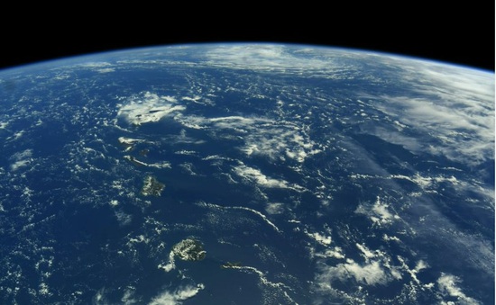 Phi hành gia chia sẻ những điều "đáng báo động" khi nhìn Trái đất từ vũ trụ