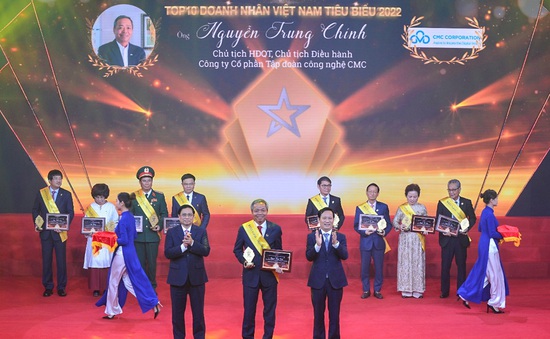 Tôn vinh Doanh nhân Việt Nam tiêu biểu năm 2022