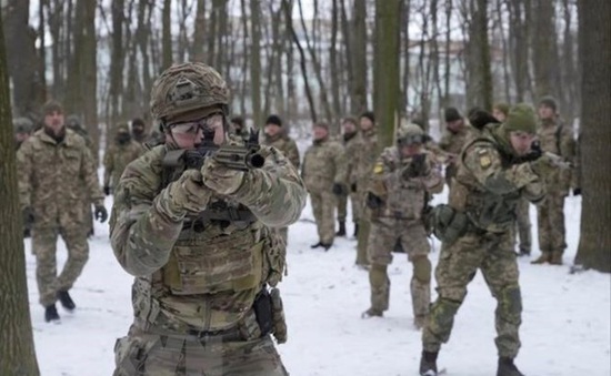 EU thành lập phái bộ huấn luyện binh sĩ Ukraine