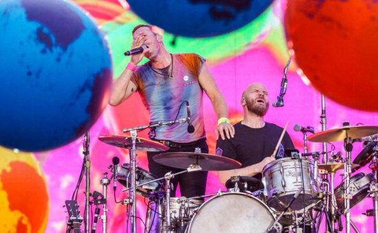 Huỷ 8 buổi diễn tại Brazil, Coldplay yêu cầu người hâm mộ giữ lại vé