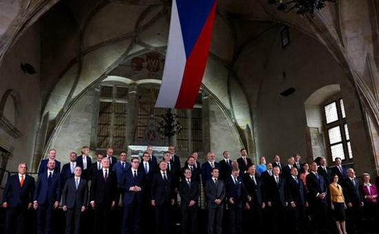 Vai trò của Cộng đồng chính trị châu Âu, Nga phản ứng trước động thái mới của phương Tây