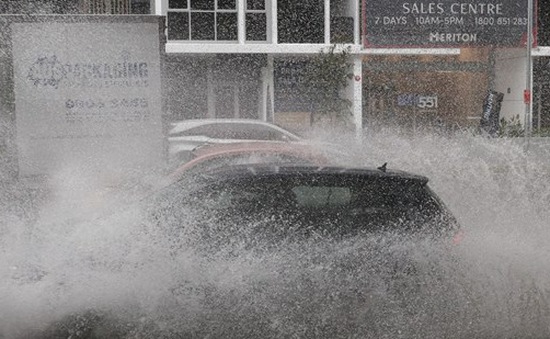 Sydney phá vỡ kỷ lục lượng mưa hàng năm, lũ quét tại Ấn Độ cuốn trôi nhiều người