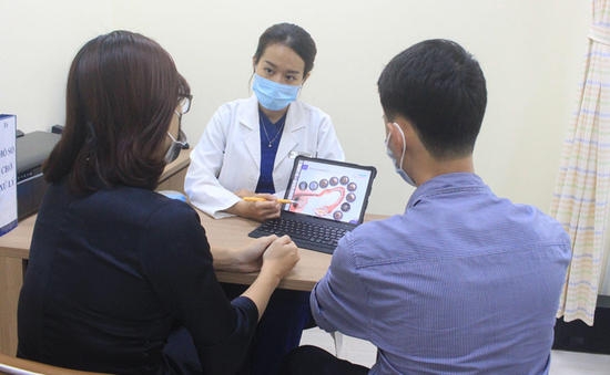 Bác sĩ hiếm muộn tư vấn "xuyên biên giới" giúp Việt kiều về nước điều trị