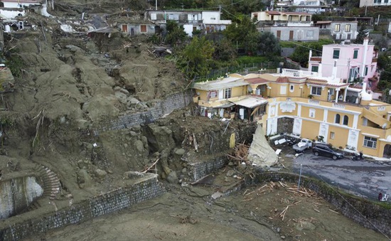 Lở đất ở Ischia: Số người tử vong tăng lên, nguyên nhân là do xây dựng trái phép